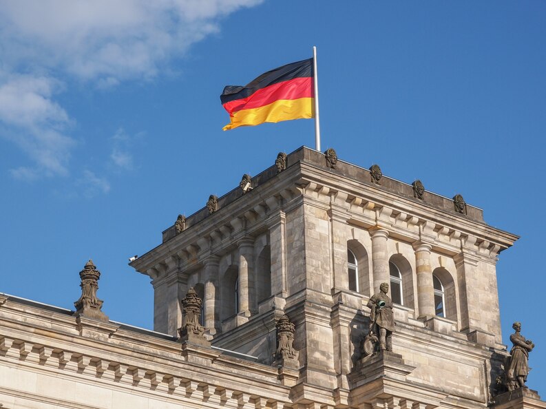 https://guideupstudyabroad.com/wp-content/uploads/2025/06/freepicdownloader.com-reichstag-berlin-medium.jpg